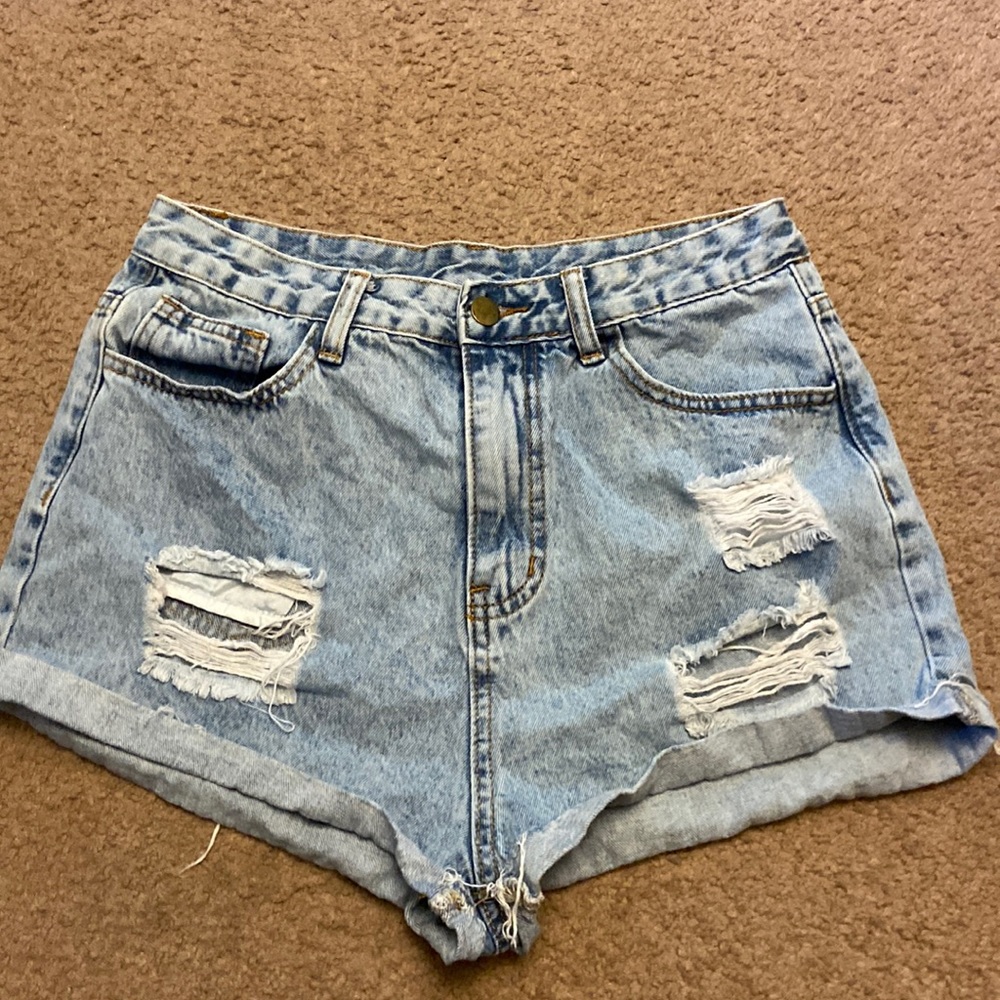 Lightwash shorts